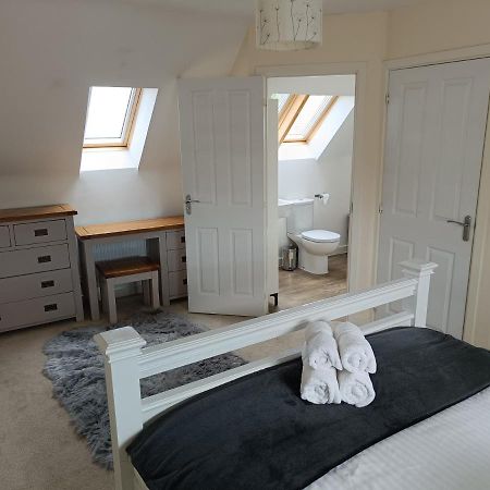 3 Bedroom Townhouse Near Bicester Village Esterno foto