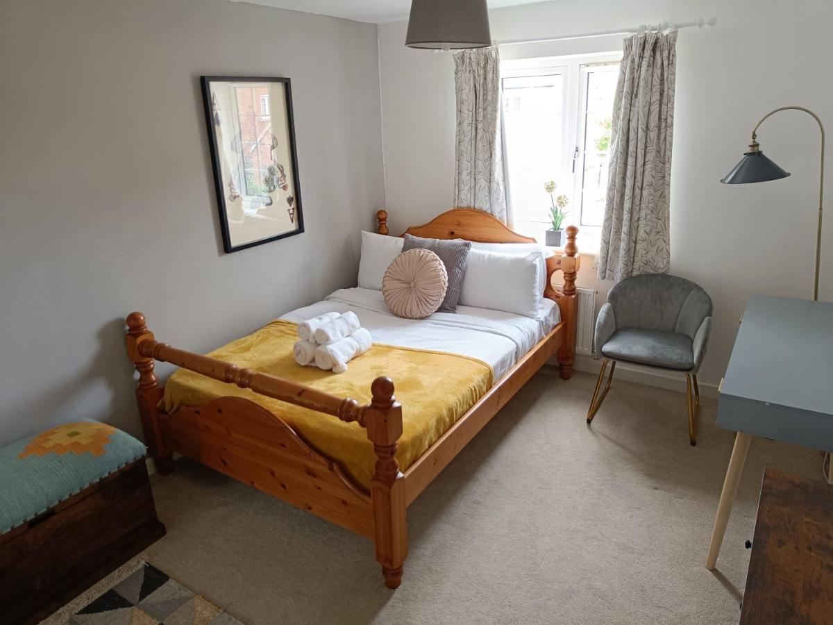 3 Bedroom Townhouse Near Bicester Village Esterno foto