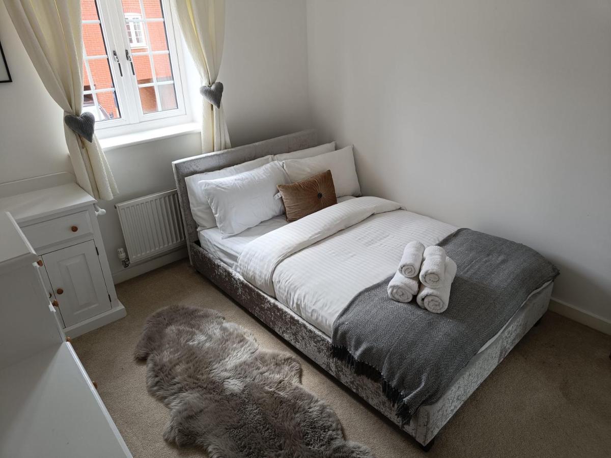 3 Bedroom Townhouse Near Bicester Village Esterno foto