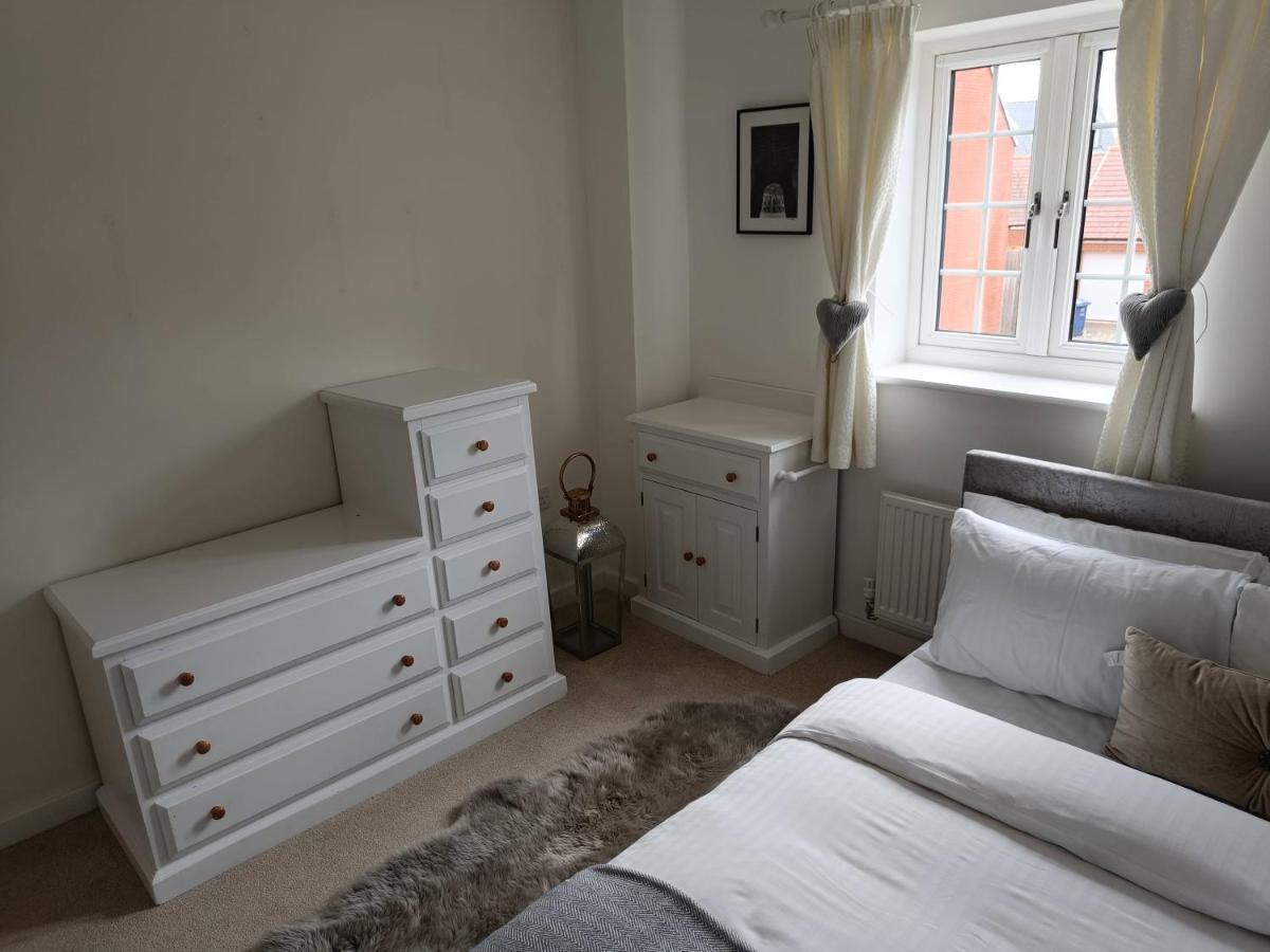 3 Bedroom Townhouse Near Bicester Village Esterno foto