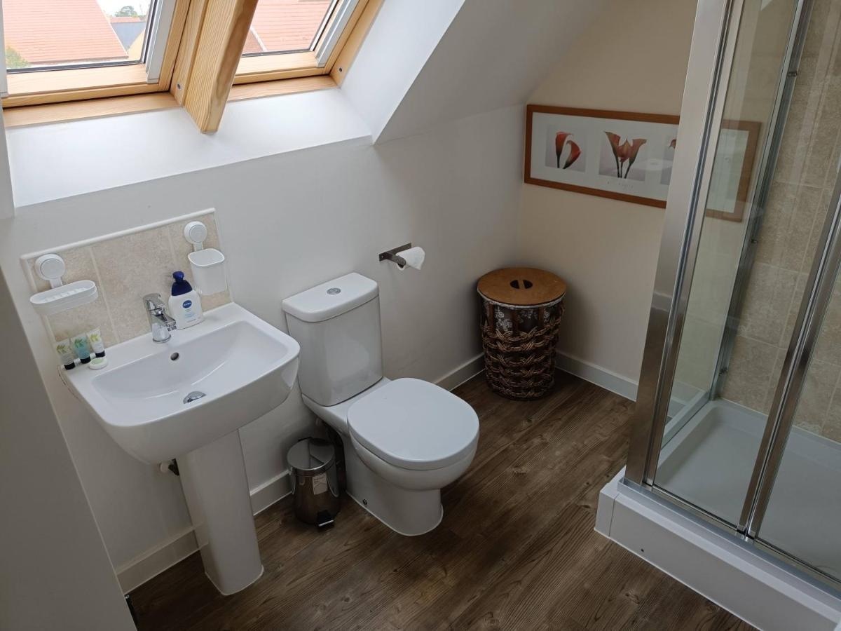 3 Bedroom Townhouse Near Bicester Village Esterno foto