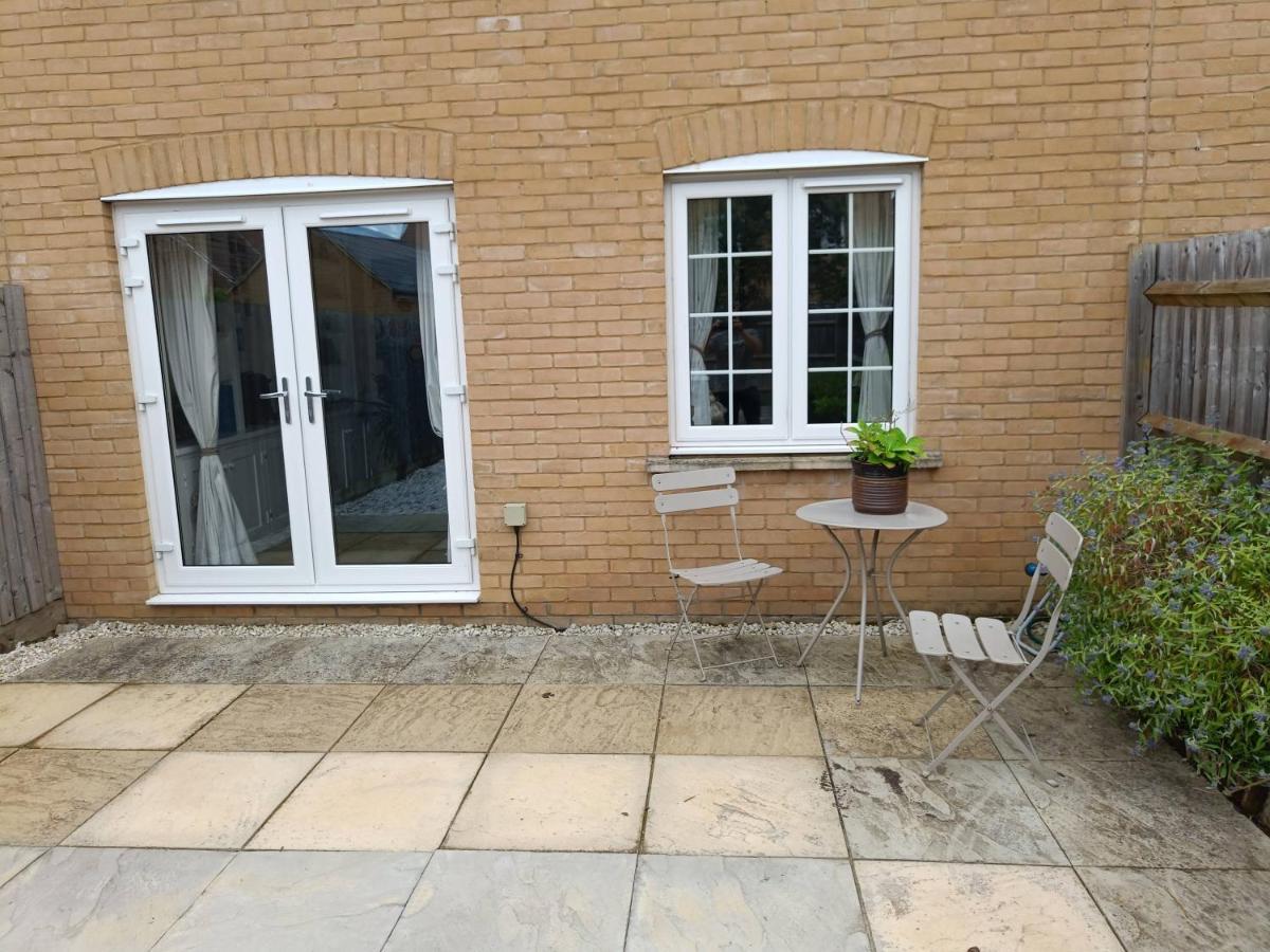 3 Bedroom Townhouse Near Bicester Village Esterno foto