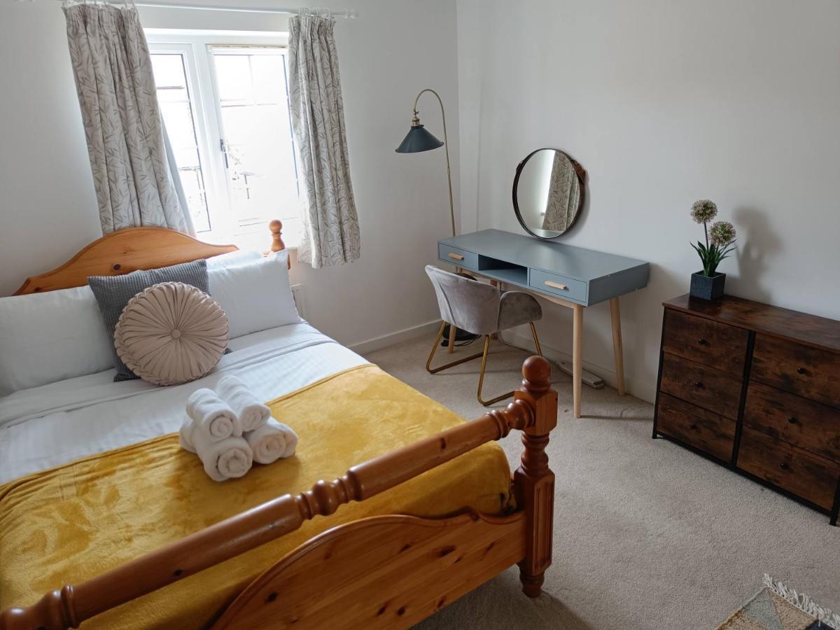 3 Bedroom Townhouse Near Bicester Village Esterno foto